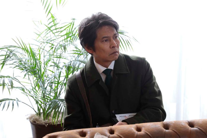 織田裕二「シッコウ!!~犬と私と執行官~」第4話より(C)テレビ朝日