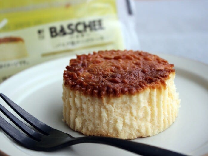 紙をはがすと、しっとりとした側面が現れます