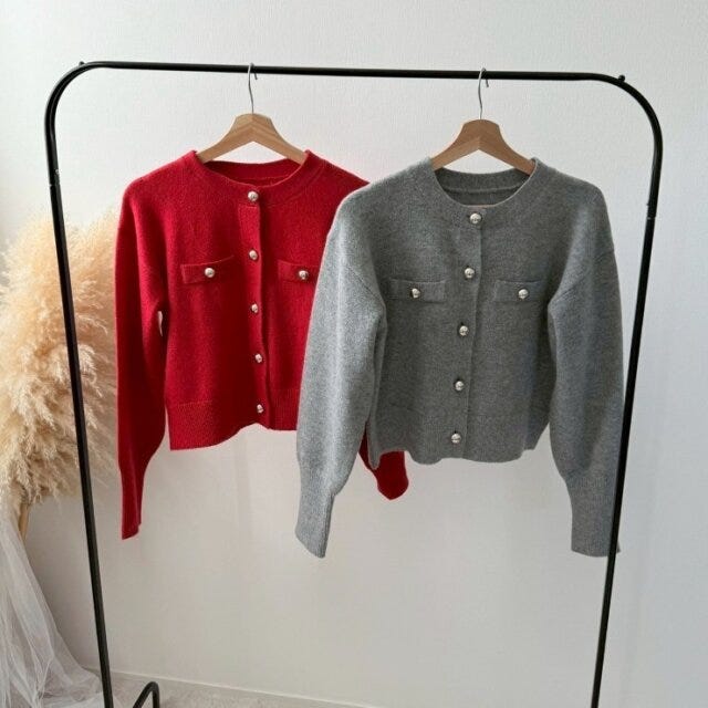 ゴールドボタンニットカーディガン 2025しまむら冬コラボゴールドボタンニットカーディガン