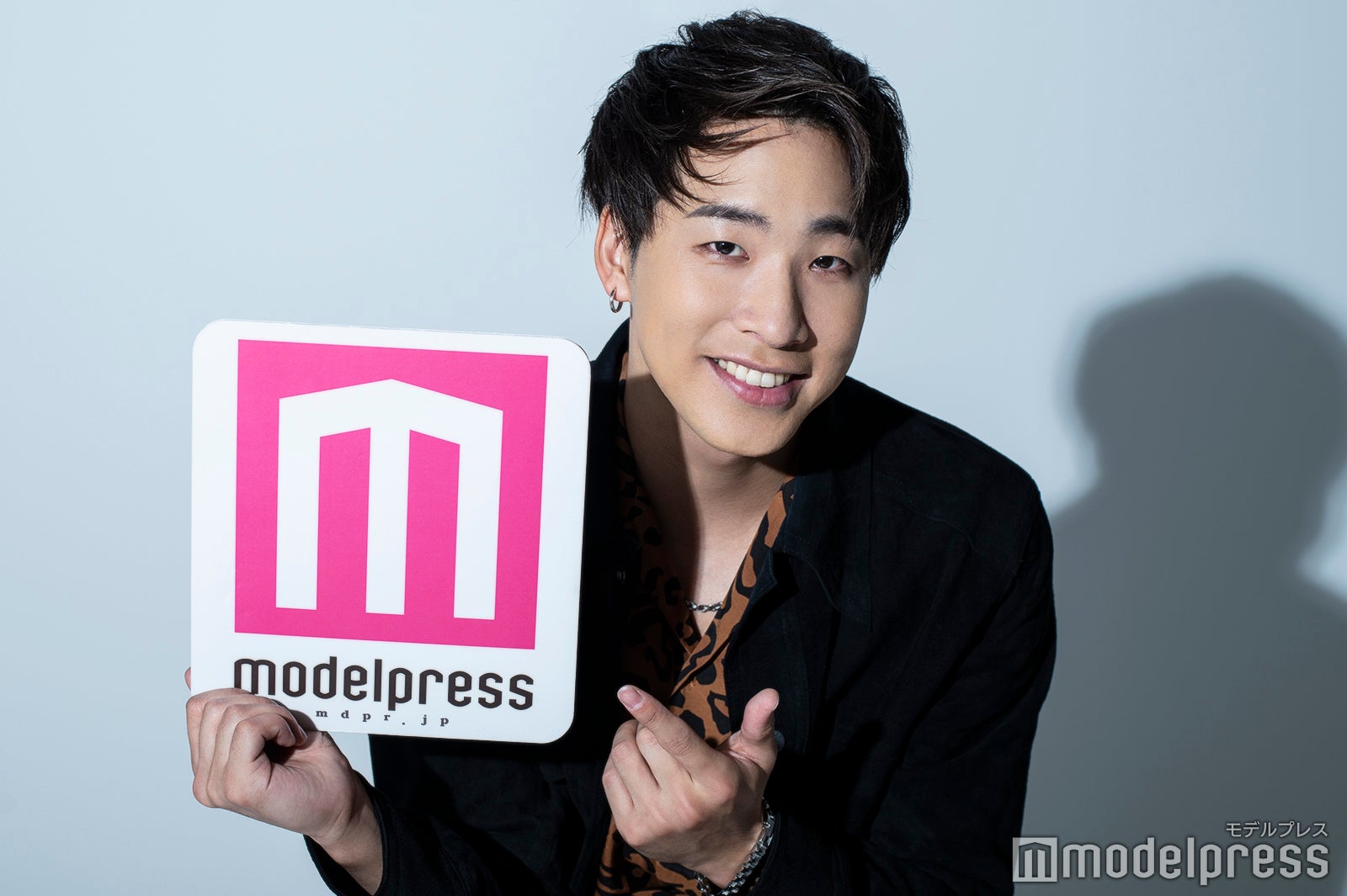 陣（C）モデルプレス