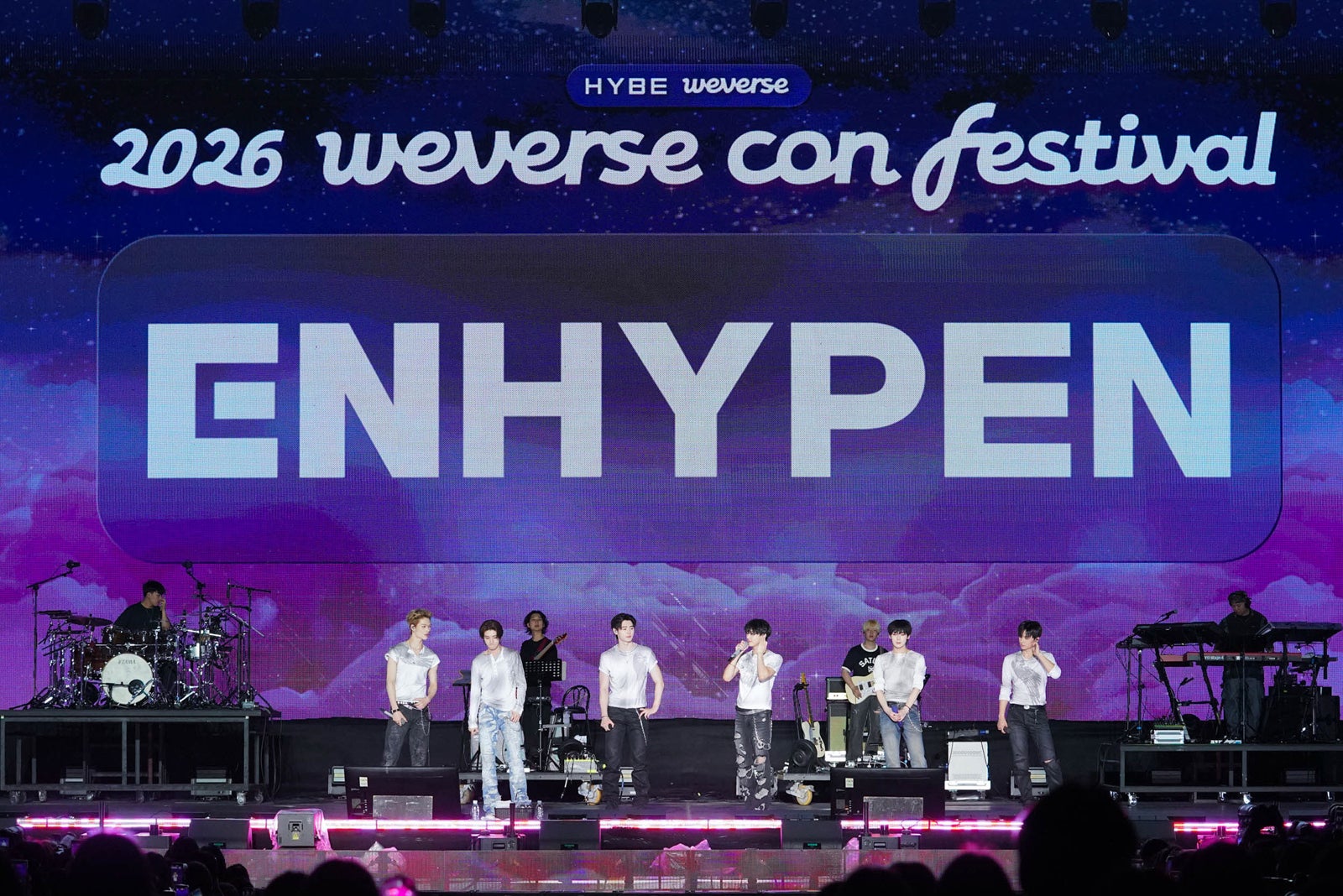 ENHYPEN、ヘッドライナーでアンコール求める声止まず 新アルバムも予告「本当に面白くなりそうです」【Weverse Con Festival】