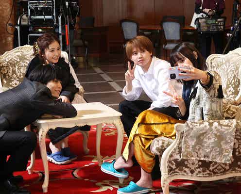 HiHi Jets井上瑞稀・久間田琳加・萩原利久・浅川梨奈、まるで“本物のおさなじみ”仲睦まじいオフショット解禁 原作者も絶賛<おとななじみ>
