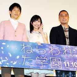 （左から）声優の本城雄太郎、渡辺麻友、中村亮介監督
