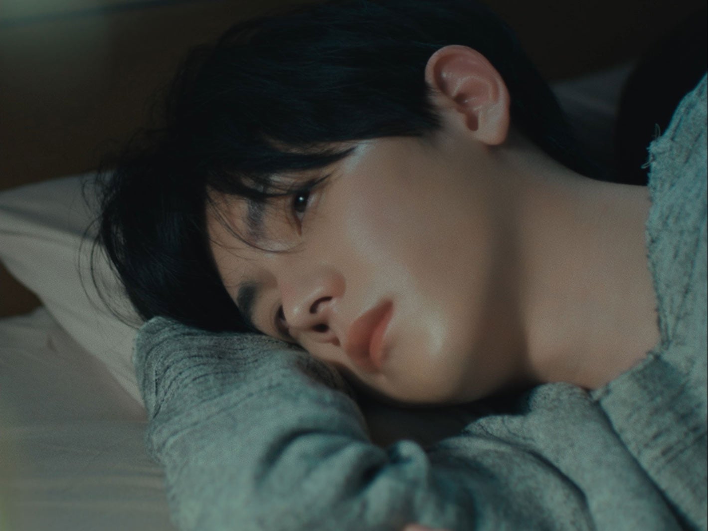 YU／「心鏡」MVより（提供写真）