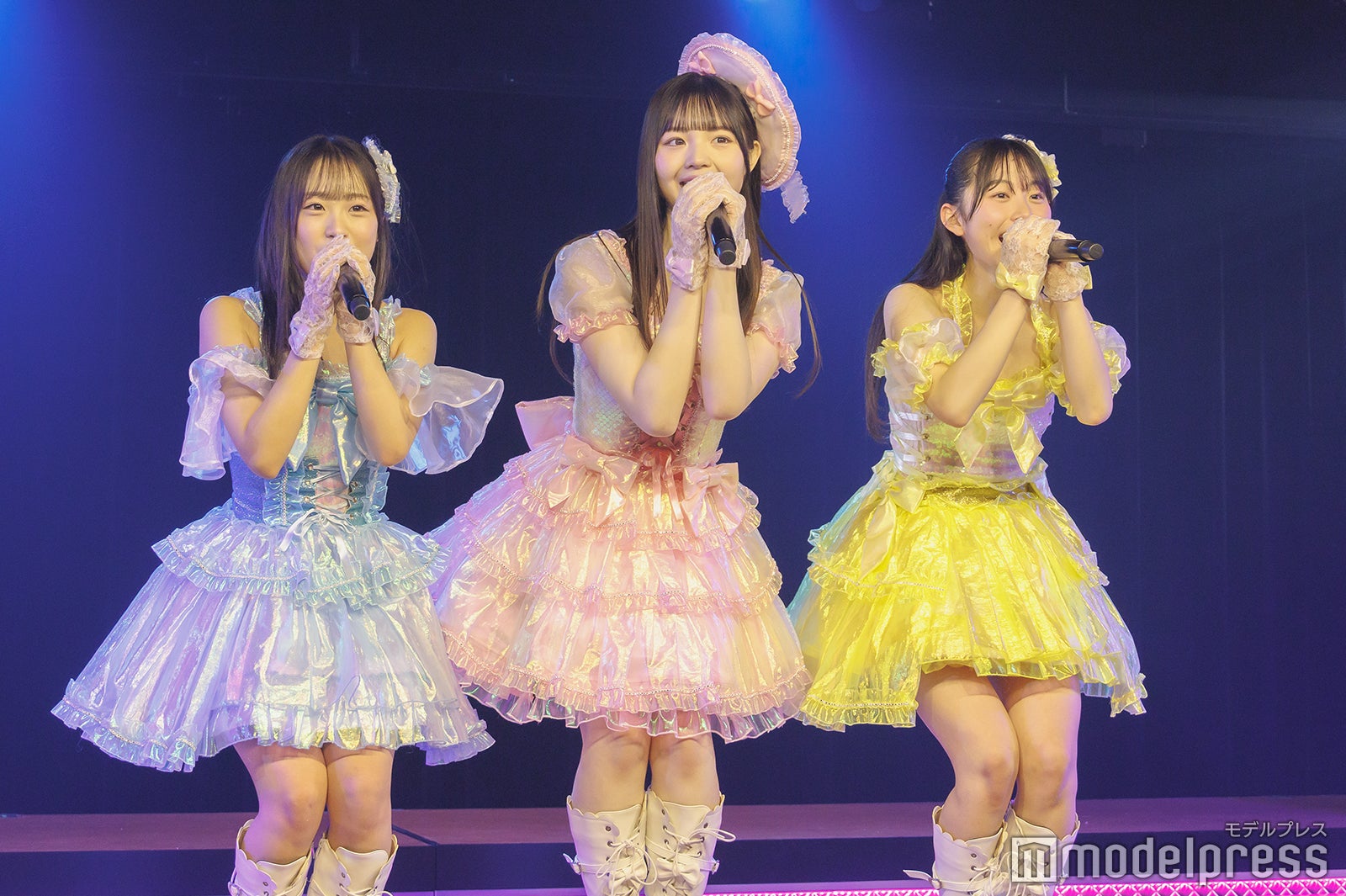 高橋舞桜、大賀彩姫、渡邉葵心（C）モデルプレス