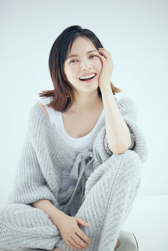 ベッキー、公式サイト開設　8月末にサンミュージック退社で新たなステージへ