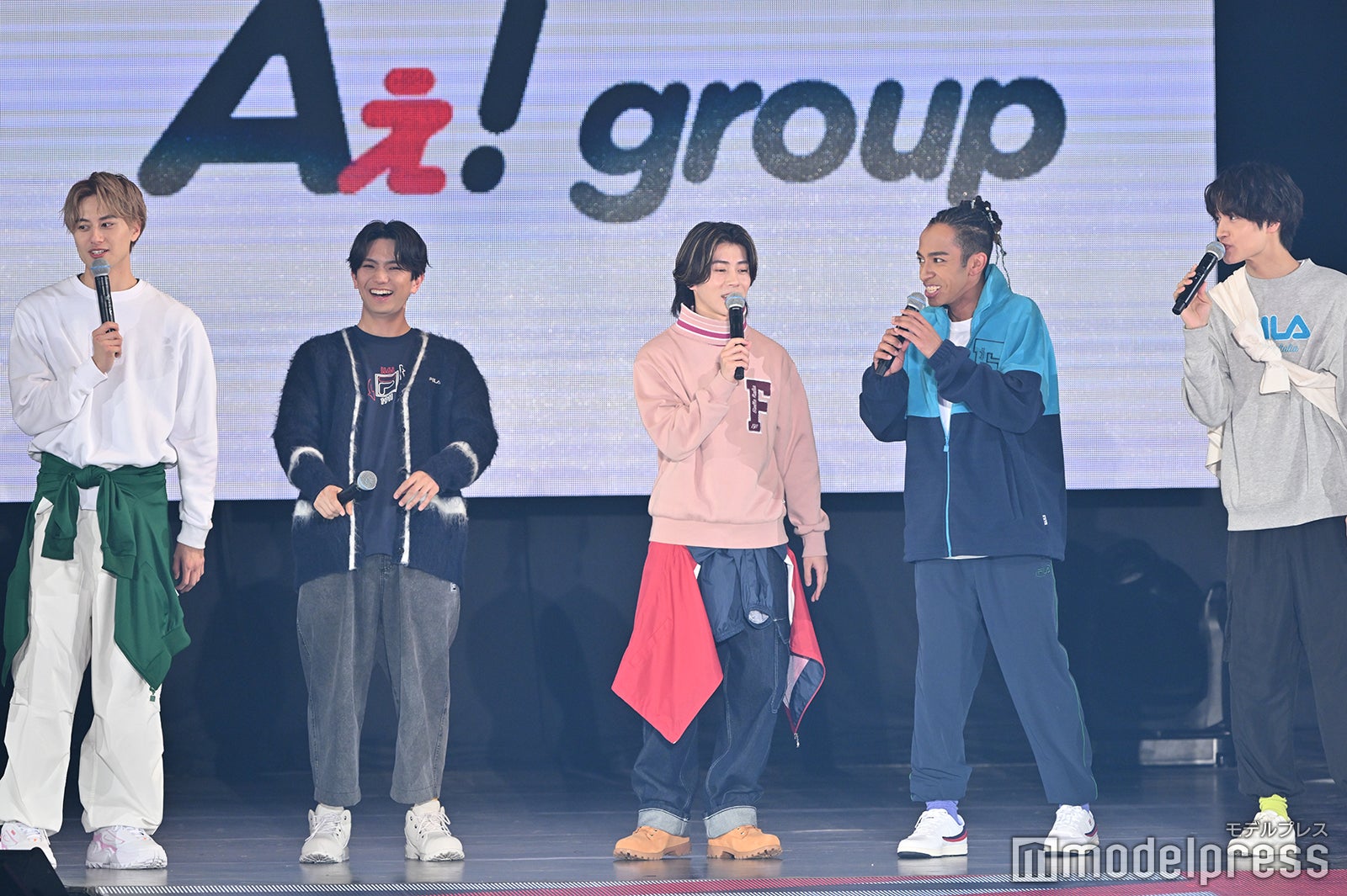 Aぇ! groupガルアワ囲み取材＞私服ランキングでメンバー間論争