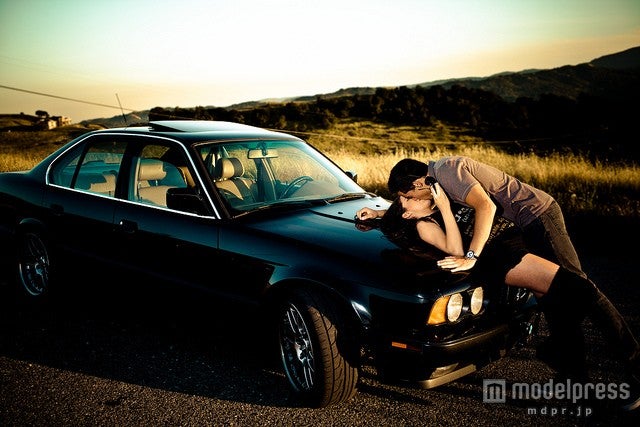 ドライブデートでもっとラブラブに／Photo by Drew Osumi