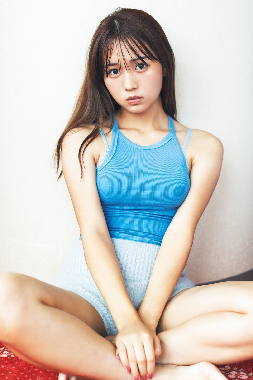 ばんばんざい・るな、ビキニで色白美ボディ披露