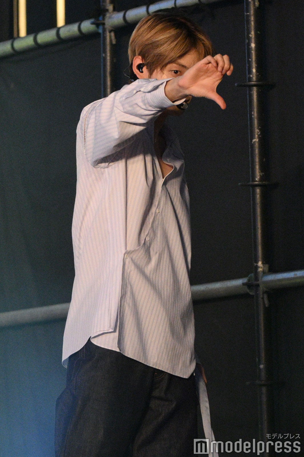 最後までファンサービスを続けるスビン（C）モデルプレス