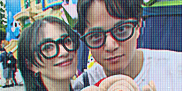 山本優希、夫・三浦力＆長女RiA.と次女の誕生日祝いでUSJ降臨「家族全員美形」と反響 - モデルプレス