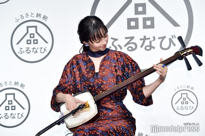 三味線を披露した中条あやみ(C)モデルプレス