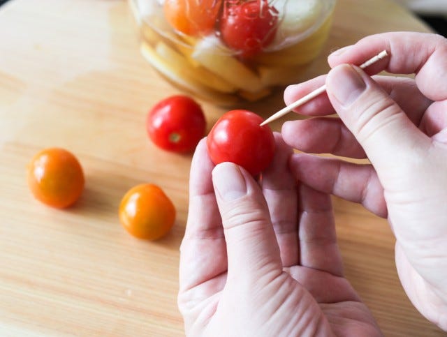 トマトのピクルスつまようじ