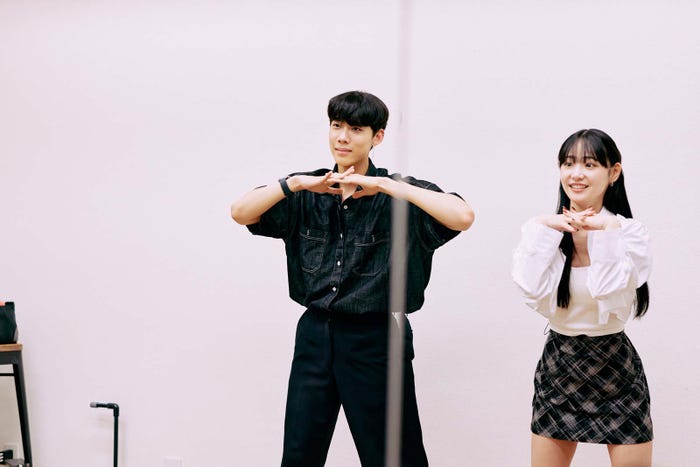ロビン、永井愛実「花束とオオカミちゃんには騙されない」ABEMAプレミアム限定企画第三夜(C)AbemaTV, Inc.