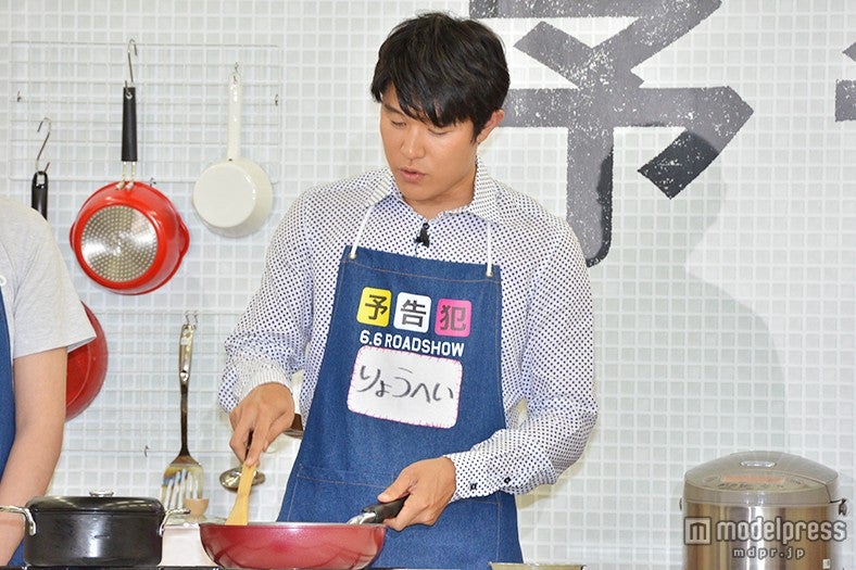 鈴木亮平、料理の腕前を披露