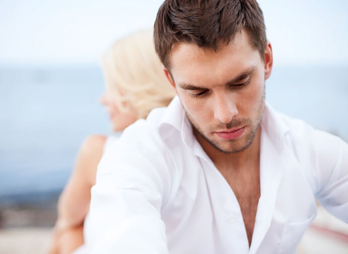 もう無理かも 彼女との別れを考えている男性の特徴 モデルプレス