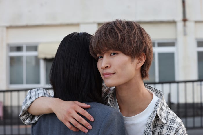 永瀬莉子、那須雄登(C)椎葉ナナ/集英社・NTV・J Storm