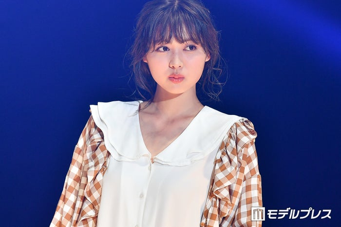 「王様のブランチ」美人リポーター、ミニワンピ姿で抜群スタイル披露「セクシーでキュート」「息を呑む美しさ」の声