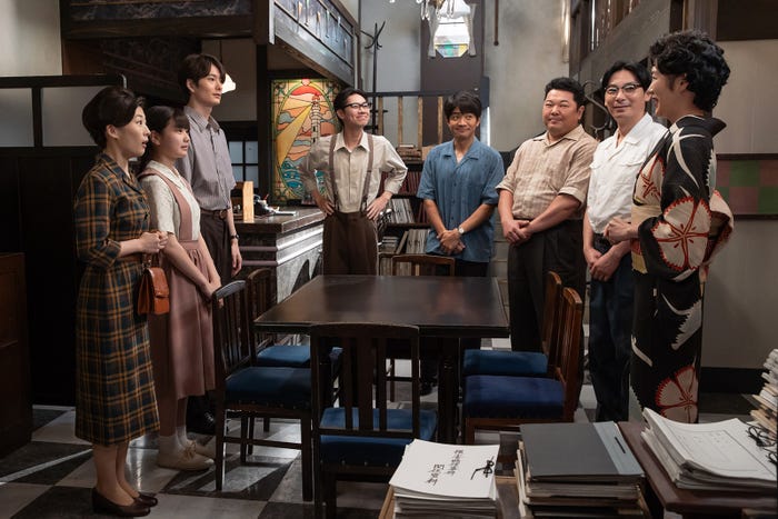 伊藤沙莉、毎田暖乃、岡田将生、戸塚純貴、和田正人、中村中ら「虎に翼」(C)NHK