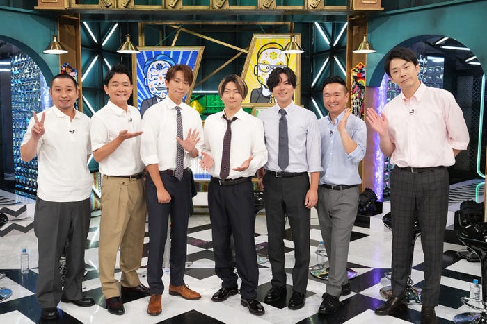 大悟、ノブ、小山慶一郎、増田貴久、加藤シゲアキ、山内健司、濱家隆一(C)日本テレビ