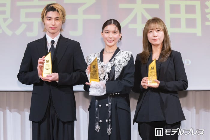 本田響矢、芳根京子、宋ハナプロデューサー(C)モデルプレス