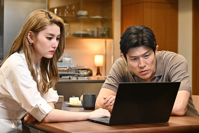 上野鈴華、鈴木亮平「リブート」第7話(C)TBS