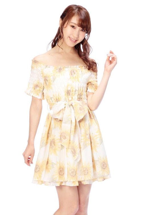 ひまわり柄ワンピース「LIZ LISA」9,936円(税込)