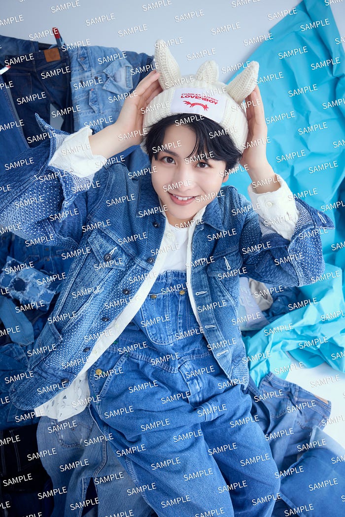 タワーレコ―ド限定版(ポストカード)柏木悠1st写真集「19→20」(C)KADOKAWA/撮影=諸井純二