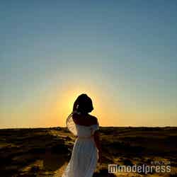 砂漠ツアー(C)モデルプレス