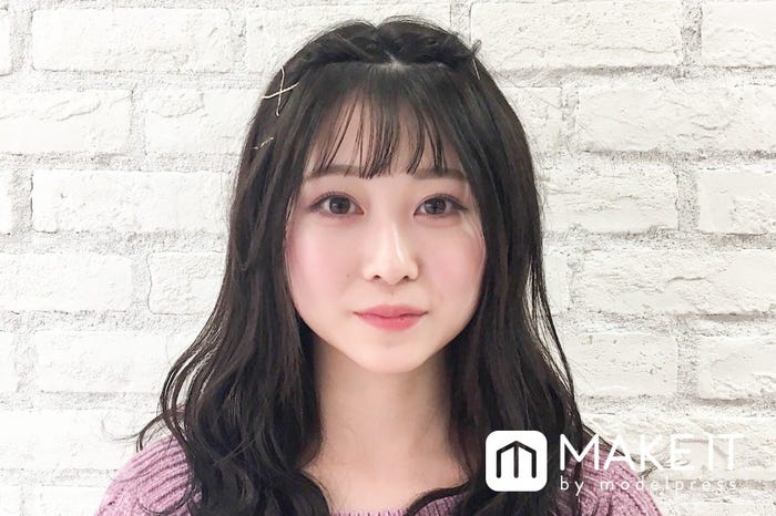 簡単 前髪アレンジまとめ 上手な流し方 時短テク 伸ばしかけバングも可愛く モデルプレス 簡単 前髪アレンジまとめ 上手な流し方 時短テク 伸ばしかけバングも可愛く モデルプレス