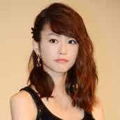 桐谷美玲 千葉雄大 腕組み2ショットで登場 ハニカミ笑顔に釘付け モデルプレス 桐谷美玲 千葉雄大 腕組み2ショットで登場 ハニカミ笑顔に釘付け モデルプレス
