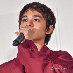 モデルプレス - 北村匠海、目潤ませ「この場に立つのが怖かった」伊藤健太郎容疑者の姿なく初日舞台挨拶<とんかつDJアゲ太郎>