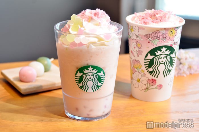(左から)花見だんご フラペチーノ、花見 さくら クリーム(C)モデルプレス