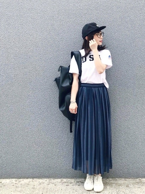 カメラ女子のおしゃれファッション 21 撮影の邪魔にならない動きやすい服装 モデルプレス