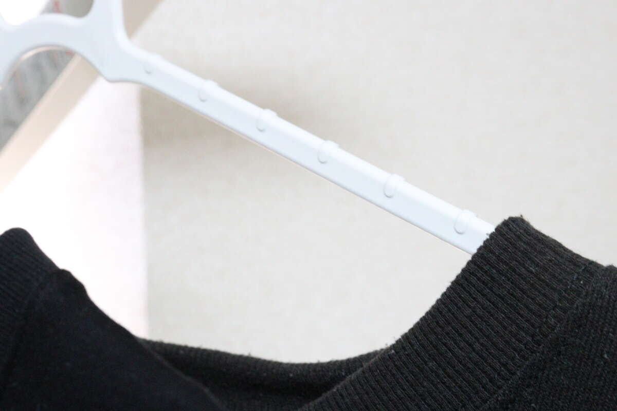 ダイソー　プラスチックハンガー　凹凸