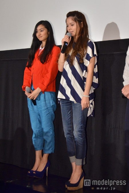 （左から）忽那汐里、宮崎あおい