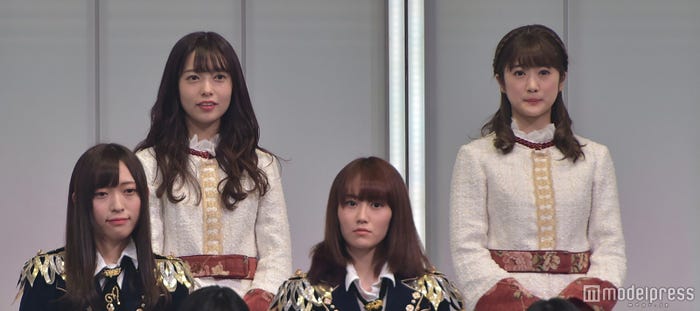 (左から)斉藤優里、樋口日奈(C)モデルプレス