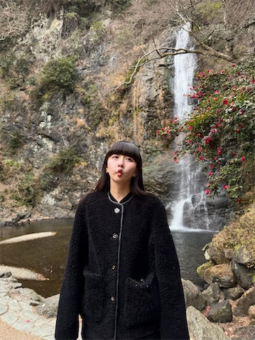 Cocomi、口をすぼめて‟寒いねー顔”披露 冬のタイツルックがかわいい