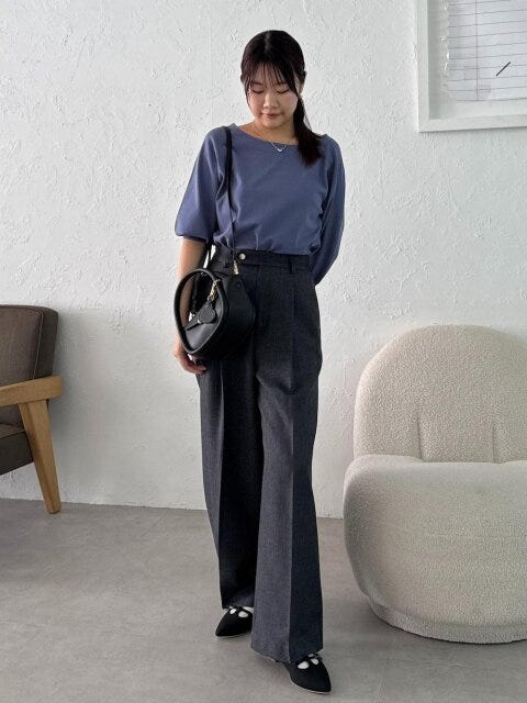 2025レディース大人くすみブルーで洗練コーデ