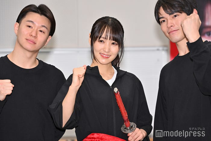 高橋龍輝、菅井友香、松大航也(C)モデルプレス