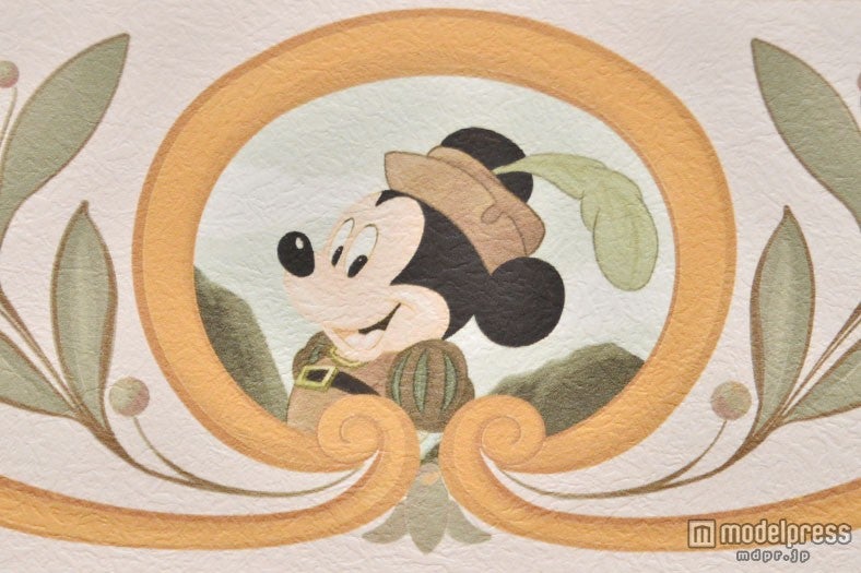 カピターノ・ミッキー・スーペリアルーム／ベッドサイドに描かれたミッキーマウス