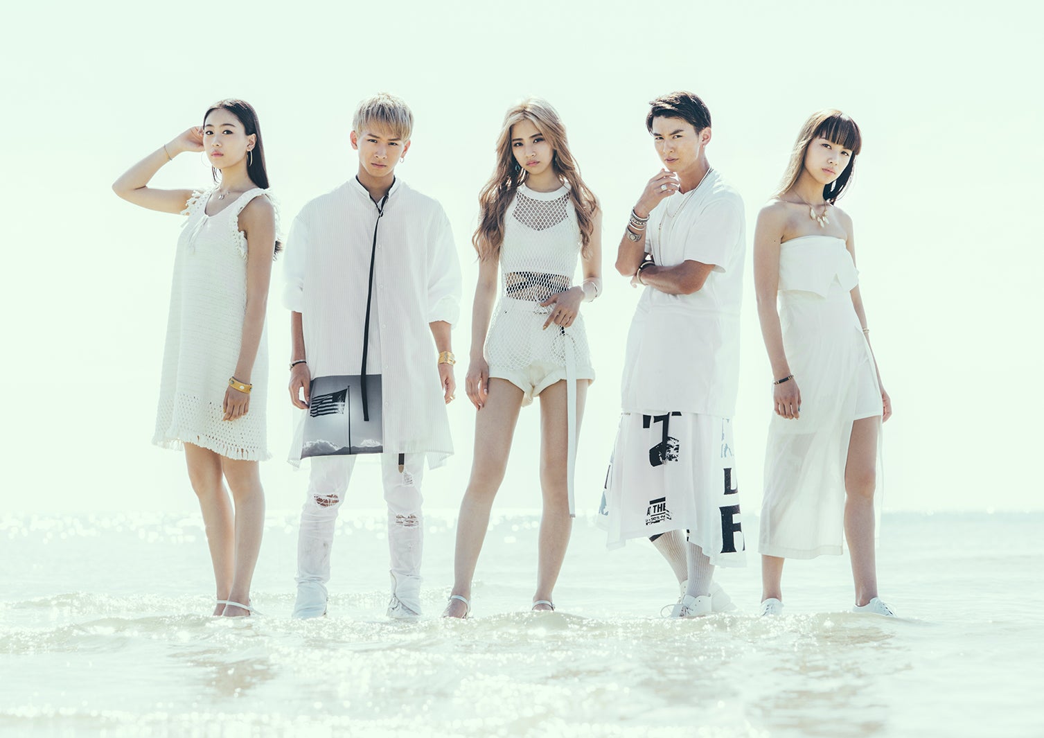 -初のフルアルバム「lolol」をリリースするlol（画像提供：avex）