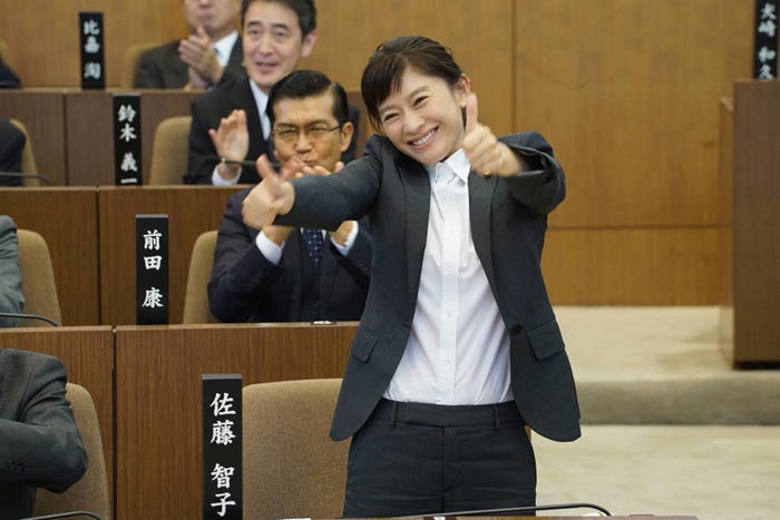 篠原涼子/「民衆の敵」第4話より(C)フジテレビ