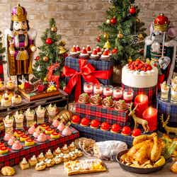 タータンチェックのクリスマス・スイーツビュッフェ/画像提供:コンラッド東京