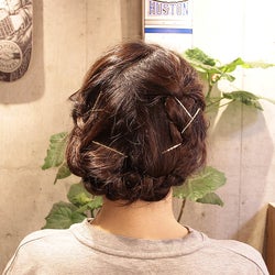 三つ編みだけで簡単アップに ガーリーな印象のアップスタイルヘアアレンジ モデルプレス 三つ編みだけで簡単アップに ガーリーな印象のアップスタイルヘアアレンジ モデルプレス