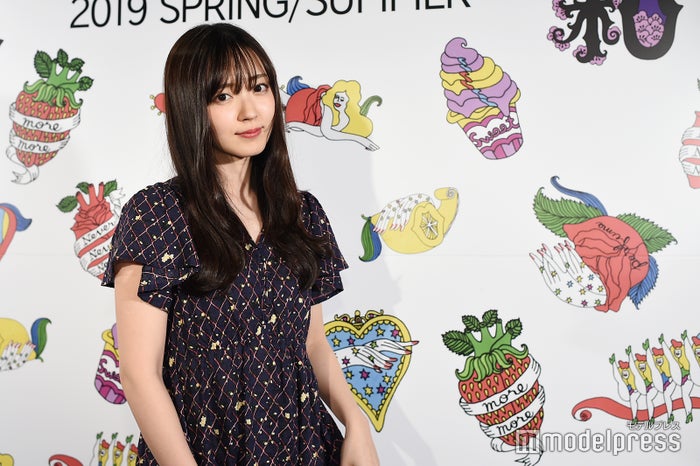 鈴木愛理のガチ私服を真似したい 初始球式秘話も Girlsaward 19 S Sフィッティングに潜入 モデルプレス