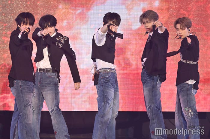 &TEAM(C)モデルプレス