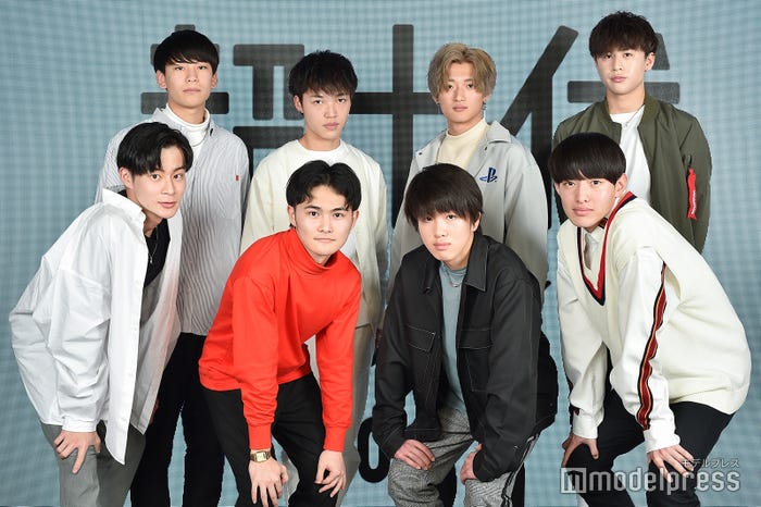 「Mr.超十代オーディション2020」ファイナリスト/(前列左から)下田勝也さん、内田空さん、中村真翔さん、野末蓮さん(後列左から)矢崎裕人さん、渡汐音さん、佐々木佑輔さん、八尾航平さん
