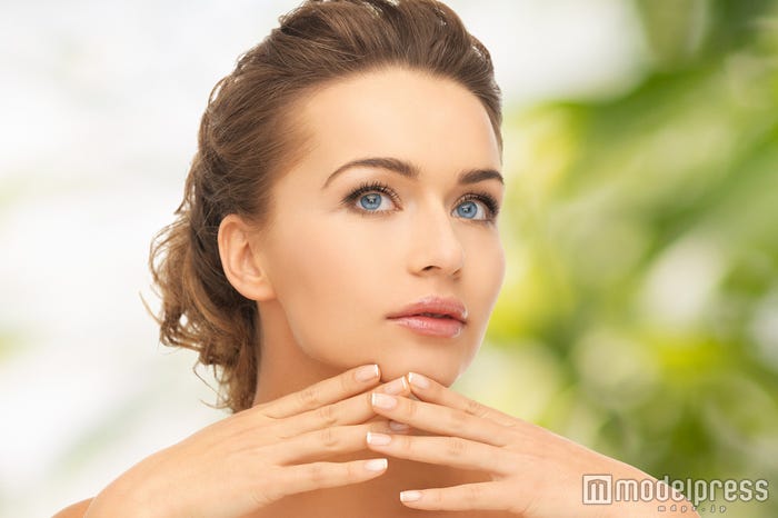 普段使っている化粧水の成分を知っていますか?(Photo by Syda Productions)