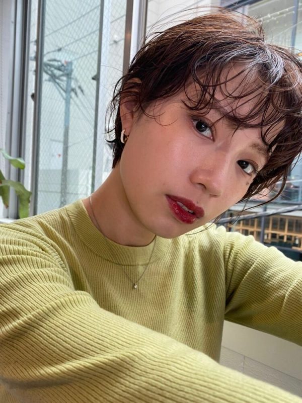 可愛いのは名前だけじゃない ココアブラウンの髪色で愛される大人女性に モデルプレス